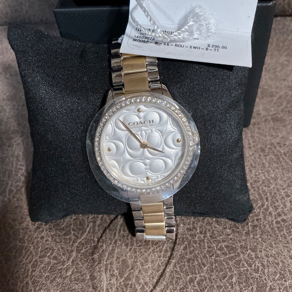 Coach watch - Picture 2 of 3